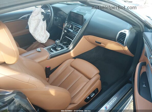 WBAFY4C56KBX39749 2019 BMW M8 Blue წინა სალონის ხედი