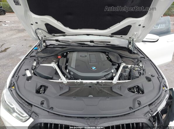 WBAGV2C02SCT51241 2025 BMW 8 SERIES White Rear view