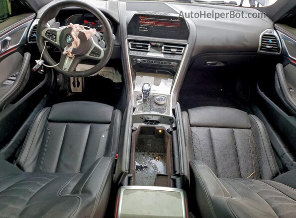 WBAGV2C04MCF18902 2021 BMW 8 SERIES Black Widok deski rozdzielczej