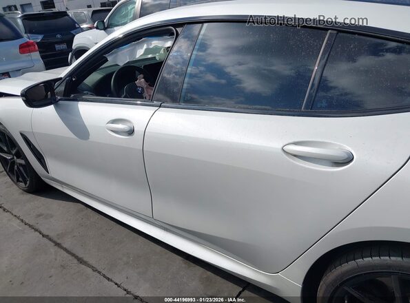 WBAGV8C02SCU51505 2025 BMW M8 White Widok wnętrza 360 stopni
