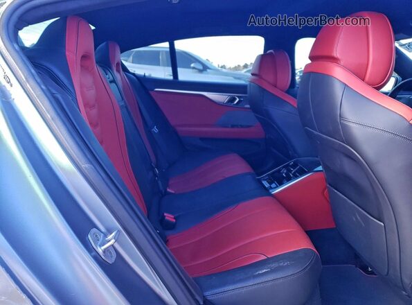 WBAGV8C03MCF72095 2021 BMW M8 Gray Rear seats view