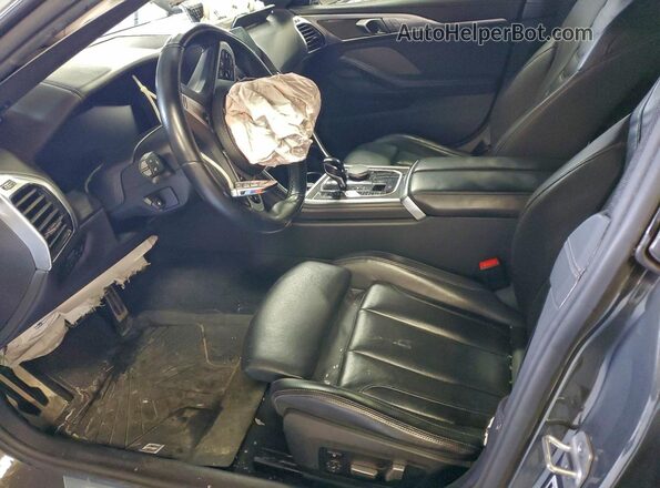 WBAGV8C06NCH89965 2022 BMW M8 Black Front interior view