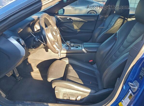 WBAGV8C07LCE44957 2020 BMW M8 Blue Vista interior delantera