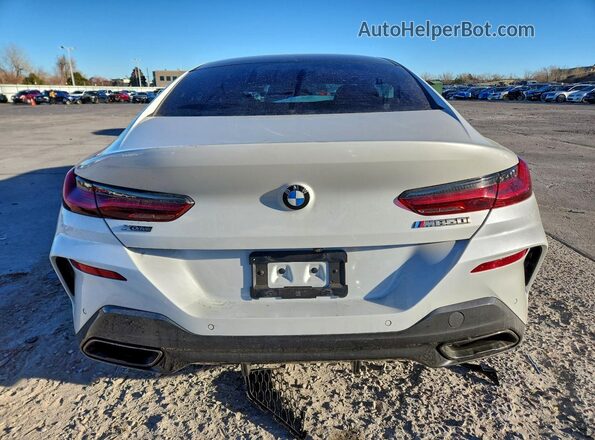WBAGV8C08NCH76604 2022 BMW M8 White Вид ззаду