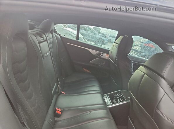 WBAGV8C09MCF86664 2021 BMW M8 Charcoal Вид задніх сидінь