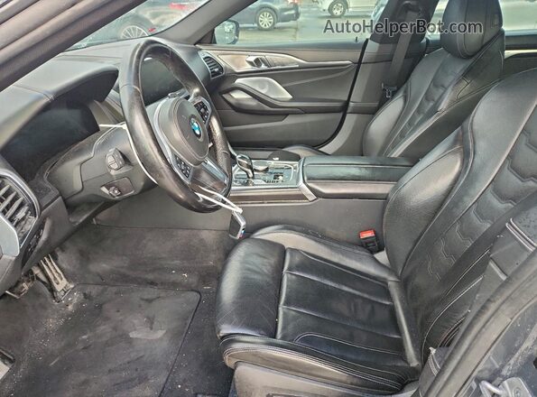 WBAGV8C09MCF86664 2021 BMW M8 Charcoal Вид салону спереду