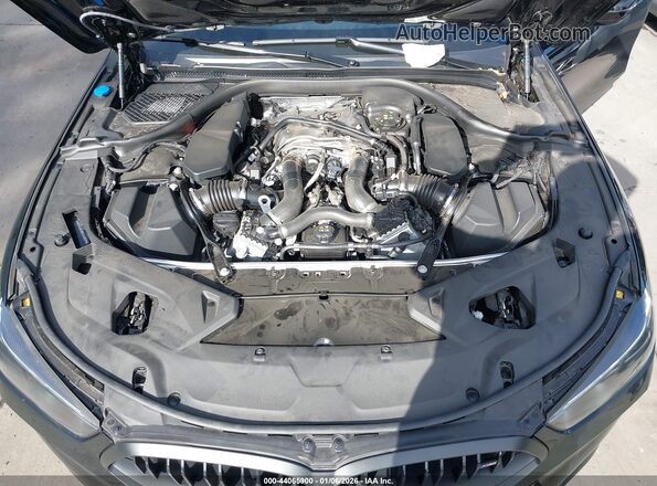 WBAGV8C09SCU48097 2025 BMW M8 Black Вид ззаду
