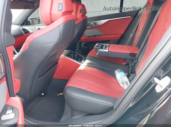 WBAGV8C09SCU48097 2025 BMW M8 Black Вид щитка приладів