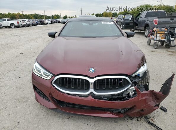 WBAGV8C0XSCT85219 2025 BMW M8 Burgundy Widok z przodu