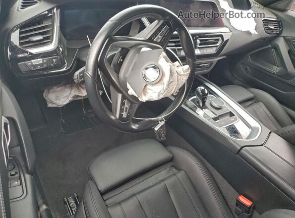 WBAHF3C05NWX77919 2022 BMW Z4 White წინა პანელის ხედი