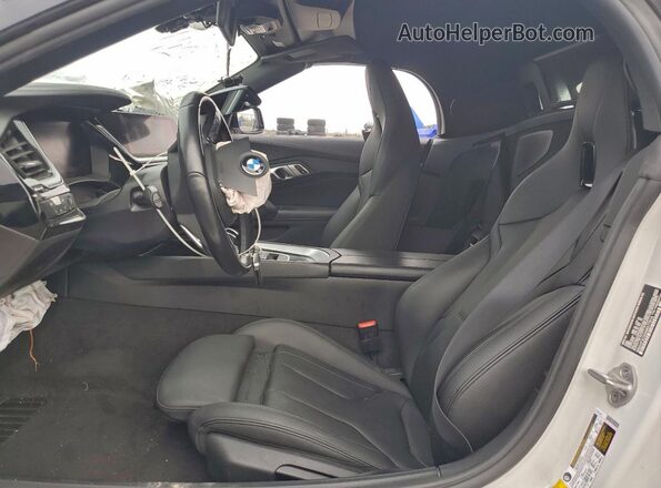 WBAHF3C05NWX77919 2022 BMW Z4 White წინა სალონის ხედი