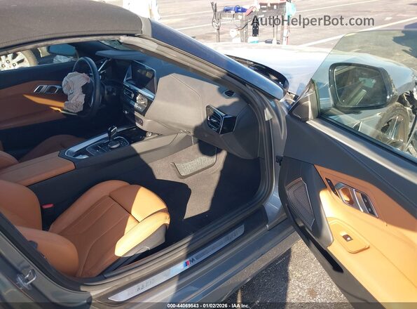 WBAHF3C06RWY33775 2024 BMW Z4 Gray 
