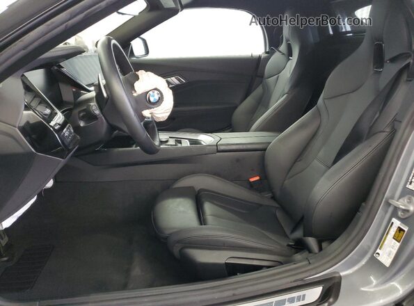 WBAHF3C09TWY50951 2026 BMW Z4 Silver 