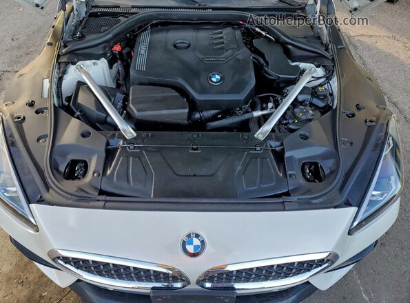 WBAHF3C0XMWX18783 2021 BMW Z4 White Vista interior trasera