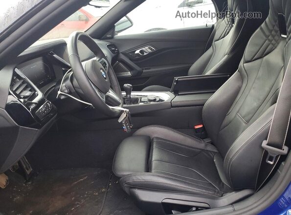 WBAHF9C06SWY43523 2025 BMW Z4 Blue Front interior view