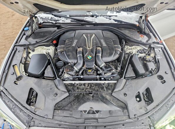 WBAJB9C52JB036527 2018 BMW M5 White უკანა სალონის ხედი