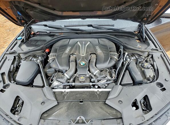 WBAJB9C53KB287543 2019 BMW M5 Charcoal უკანა სალონის ხედი