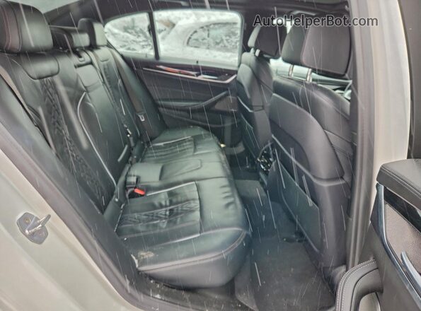 WBAJB9C56KB288461 2019 BMW M5 White Հետևի նստատեղերի տեսք