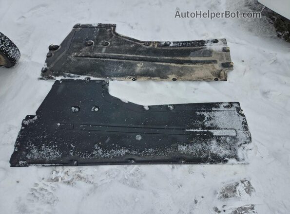 WBAJB9C56KB288461 2019 BMW M5 White Շարժիչի բաժամունքի տեսք