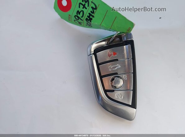 WBAJR7C03LWW60854 2020 BMW 5 SERIES Серый Вид панели приборов
