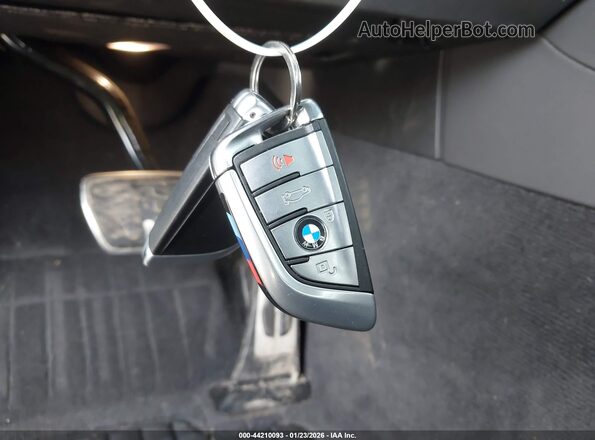 WBAJS7C01LBN96695 2020 BMW 5 SERIES White Вид панелі приладів