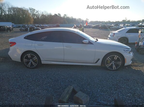 WBAJV6C55KBK08072 2019 BMW 6 SERIES White Вид задньої частини салону