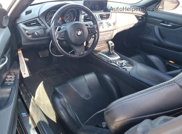 WBALL5C5XG5A20987 2016 BMW Z4 Black Dashboard view