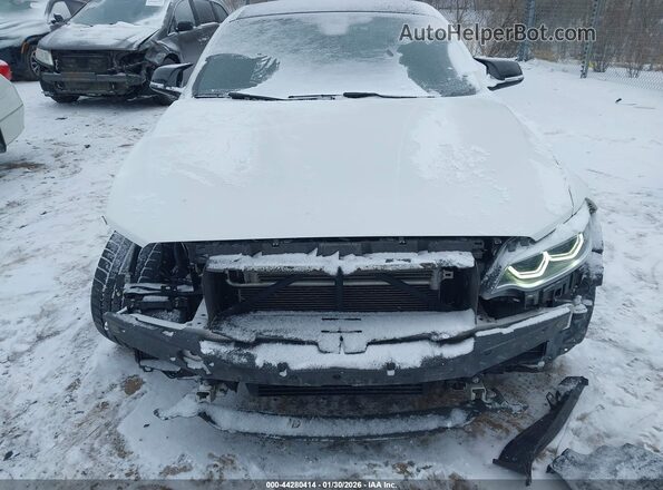 WBS1J5C52JVD37677 2018 BMW M2 White Widok z przodu