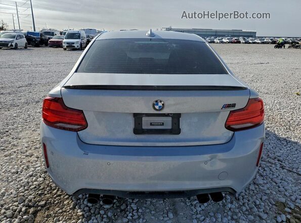 WBS2U7C04L7F36135 2020 BMW M2 Серебряный Вид сзади