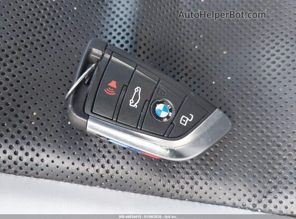 WBS33AY01MFL17277 2021 BMW M3 Gray Dashboard view