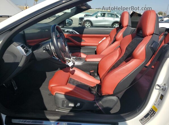 WBS33BA07RCP21368 2024 BMW M4 White Vista interior delantera