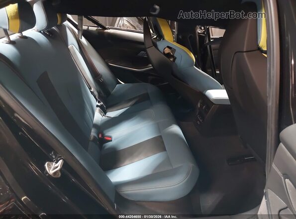WBS33HJ01TFV88115 2026 BMW M3 Black Widok naklejki z numerem VIN