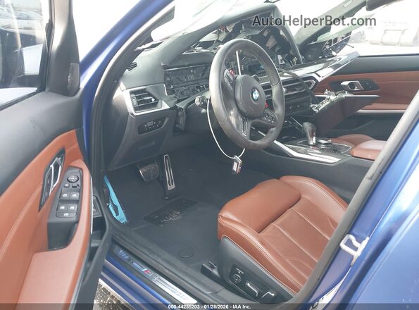 WBS43AY01RFT55538 2024 BMW M3 Blue Вид салону спереду