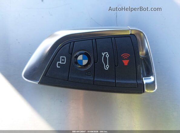 WBS43AY07NFN16159 2022 BMW M3 Blue Dashboard view