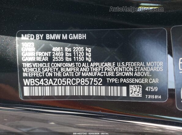 WBS43AZ05RCP85752 2024 BMW M4 Black Widok komory silnika