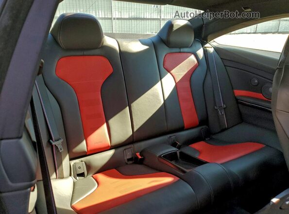 WBS4Y9C00LFJ55152 2020 BMW M4 Red უკანა სავარძლების ხედი