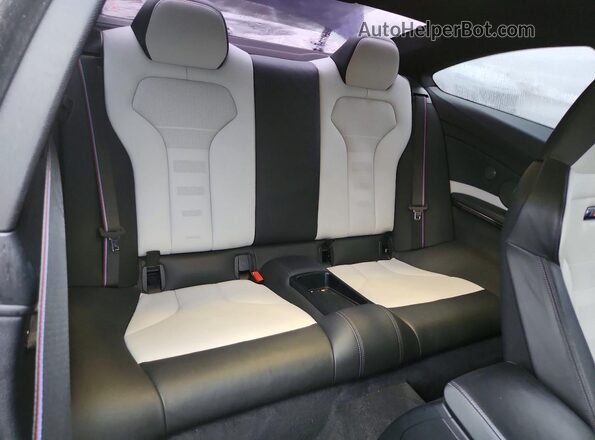 WBS4Y9C00LFJ61873 2020 BMW M4 Purple Հետևի նստատեղերի տեսք