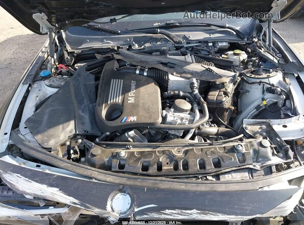 WBS4Y9C52JAA85565 2018 BMW M4 Gray Rear view