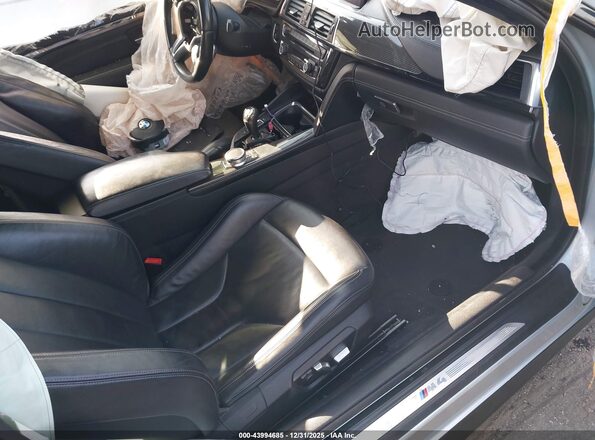 WBS4Y9C52JAA85565 2018 BMW M4 Gray Front interior view