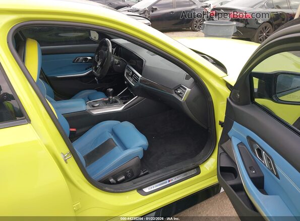WBS53AY03NFM89739 2022 BMW M3 Yellow Front interior view