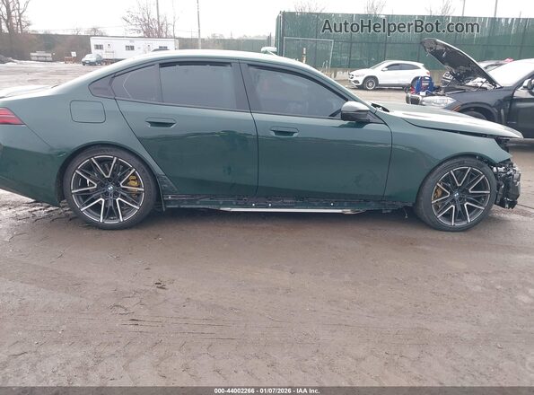 WBS83FK05TCW09929 2026 BMW M5 Green Rear interior view