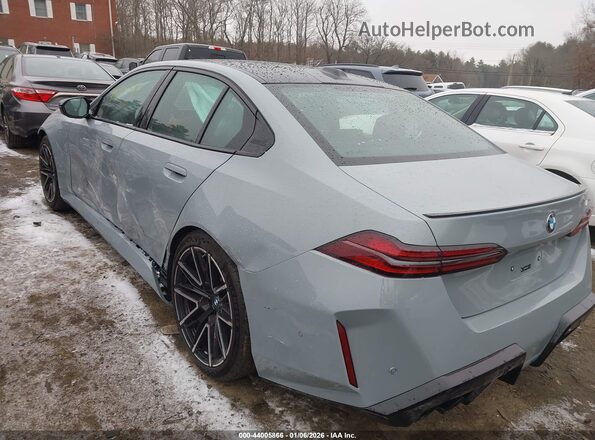 WBS83FK0XTCV28876 2026 BMW M5 Серый Задняя левая четверть
