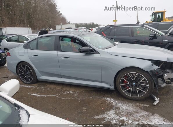 WBS83FK0XTCV28876 2026 BMW M5 Серый Вид задней части салона