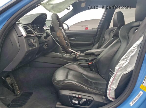WBS8M9C56G5D30950 2016 BMW M3 Blue Widok wnętrza z przodu