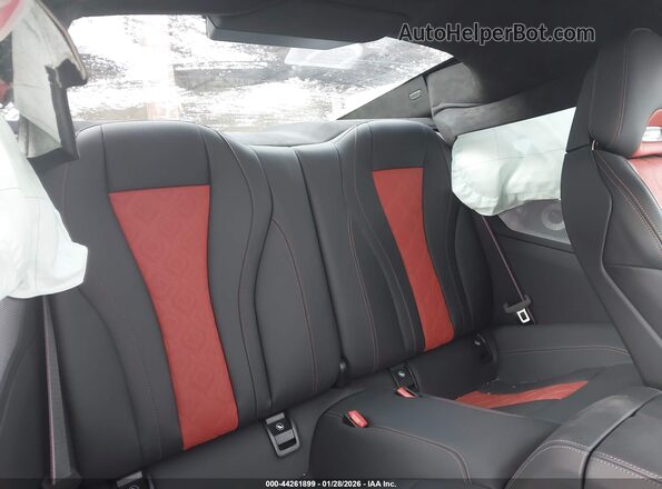 WBSAE0C06SCV42859 2025 BMW M8 Black Widok naklejki z numerem VIN