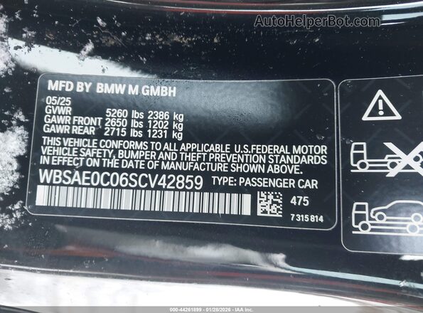 WBSAE0C06SCV42859 2025 BMW M8 Black Widok komory silnika