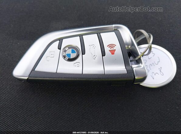 WBSDZ0C02PCK72974 2023 BMW M8 Dark Blue Առջևի վահանակի տեսք