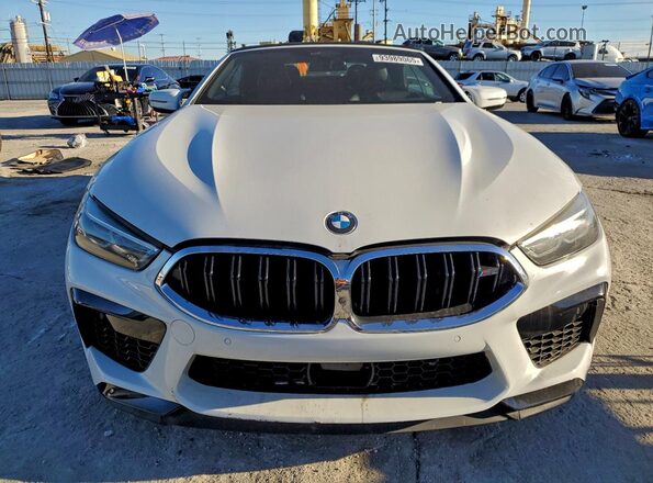 WBSDZ0C07LCD46712 2020 BMW M8 White Widok z przodu