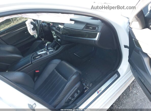 WBSFV9C52GD595775 2016 BMW M5 White Вид салону спереду