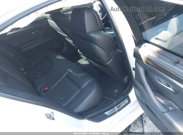 WBSFV9C52GD595775 2016 BMW M5 White Вид наклейки з VIN-кодом